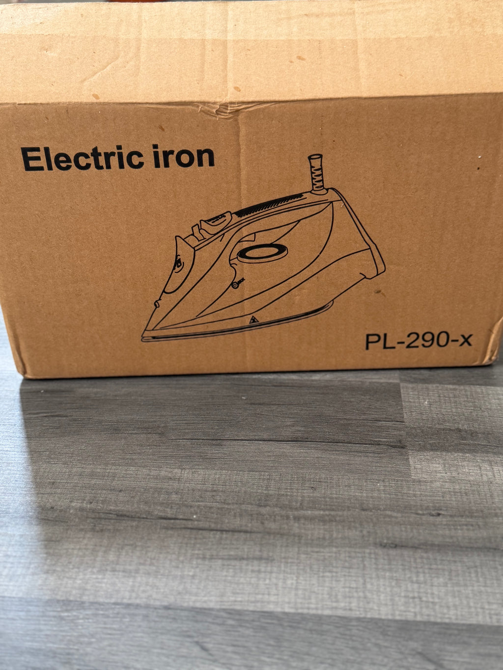 Camry PL-290-x Electric Iron Self-Cleaning Corded Black/Grey