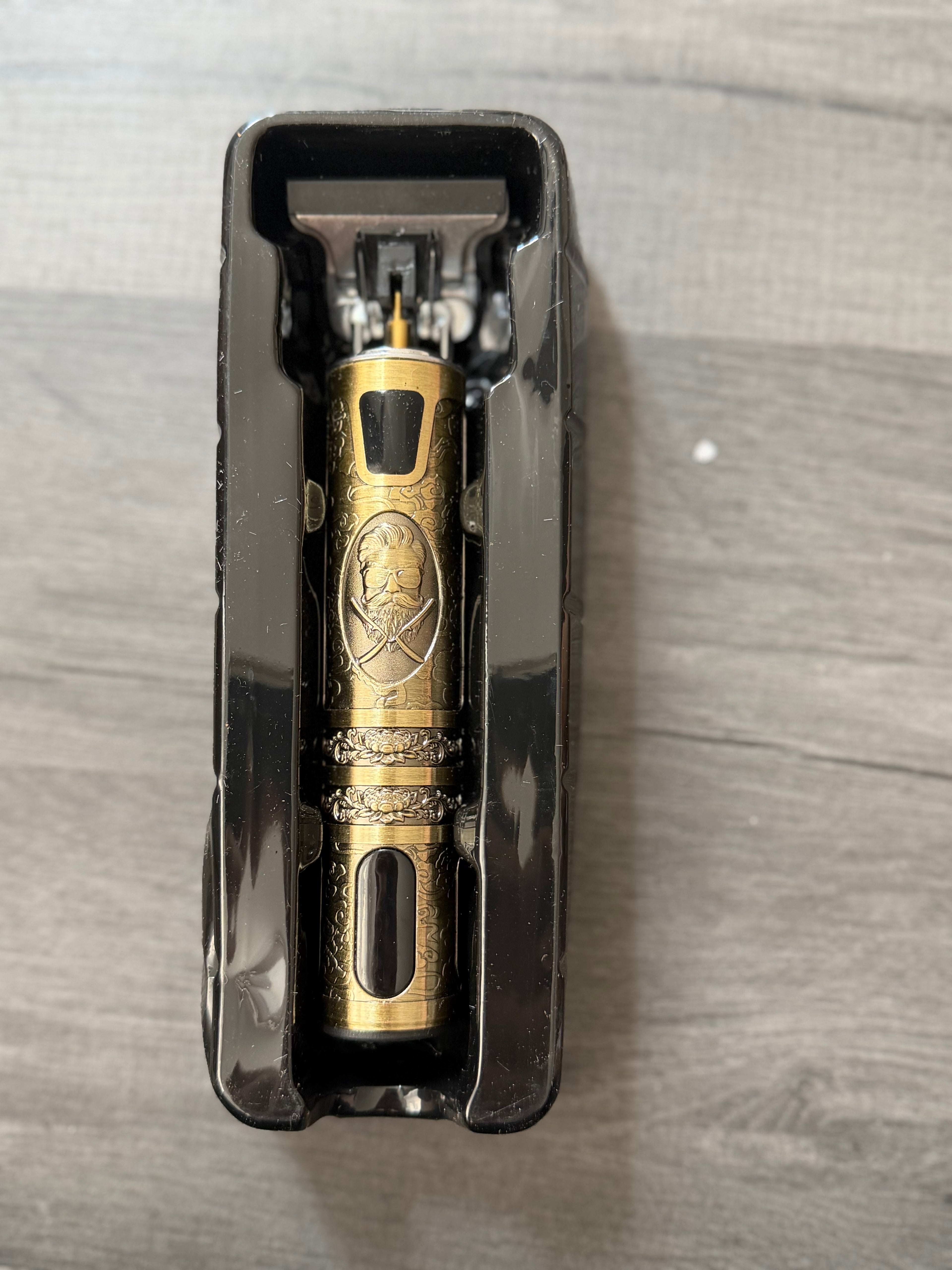 TM-16 Gold/Black T-Blade Battery Trimmer for Hair & Beard, 3-9mm + Brush