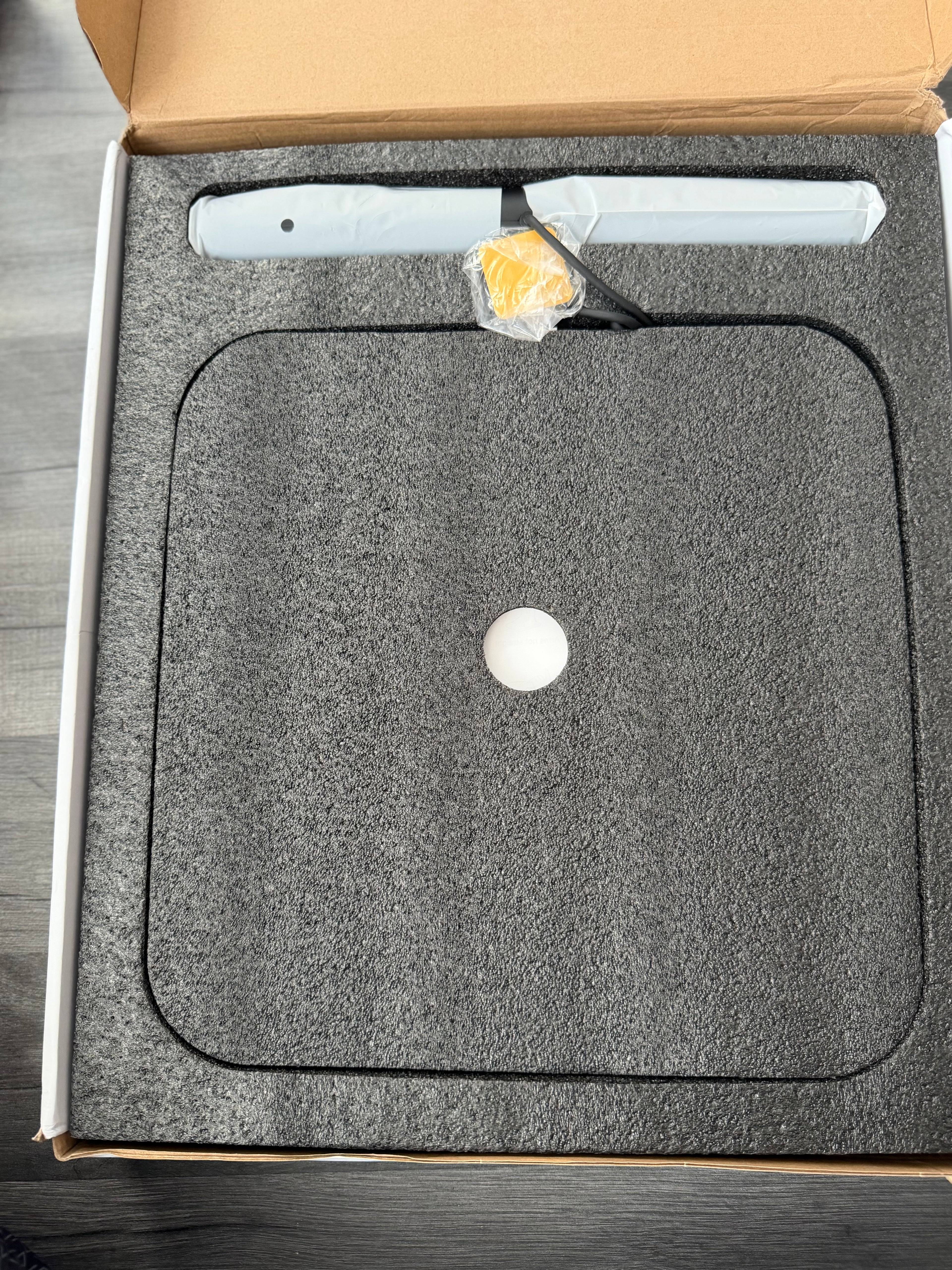 iCOMON Digital Body Analysis Scales with Digital Display, Black/Gold