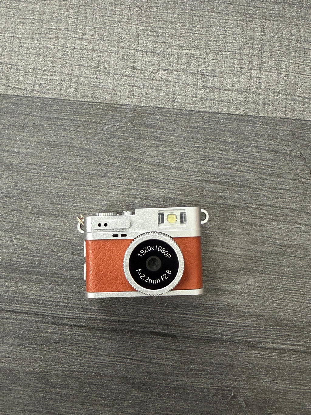 Mini Camera Keyring Pendant with Chain, Silver Metal Rectangle, Modern