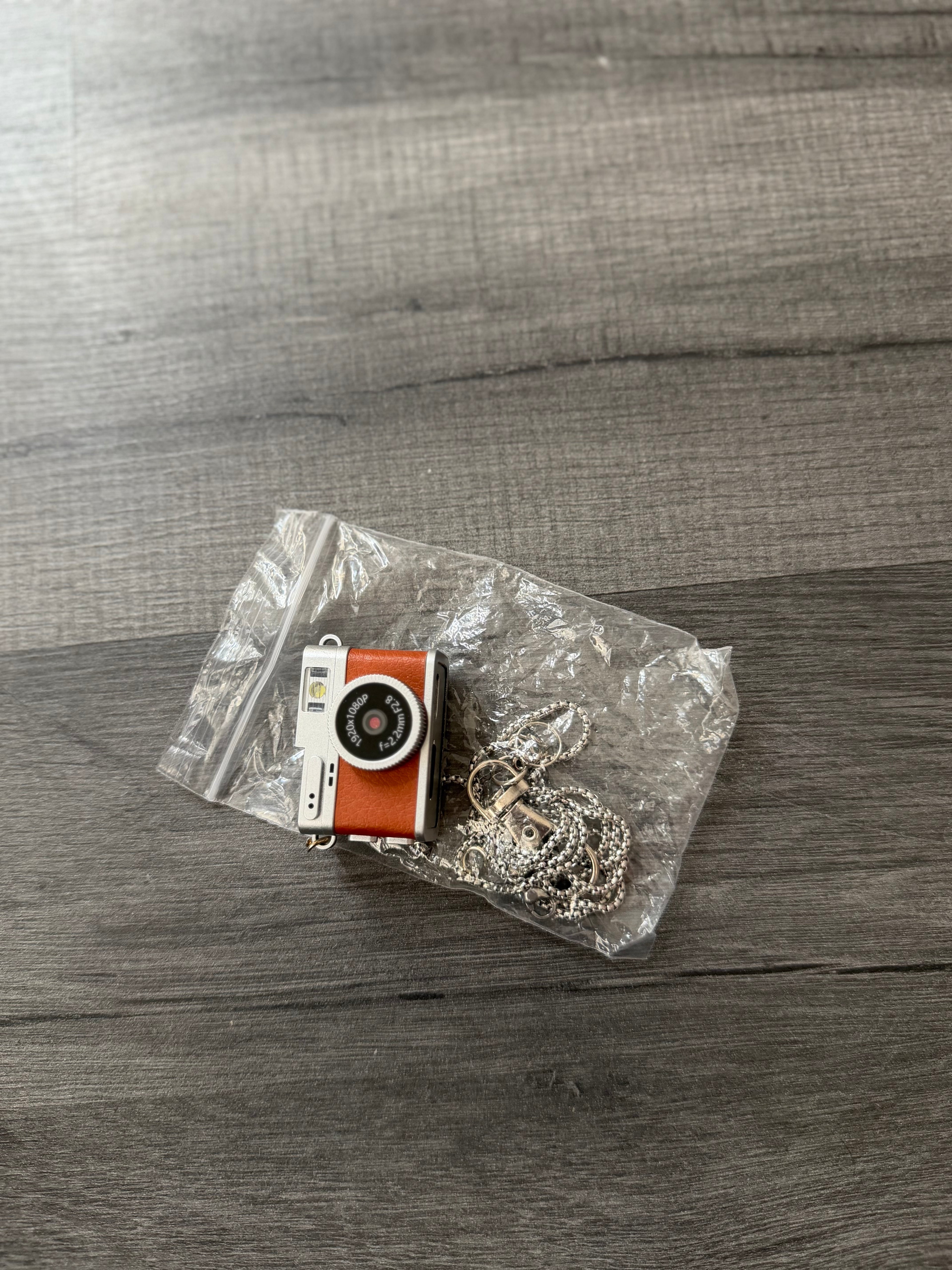 Mini Camera Keyring Pendant with Chain, Silver Metal Rectangle, Modern