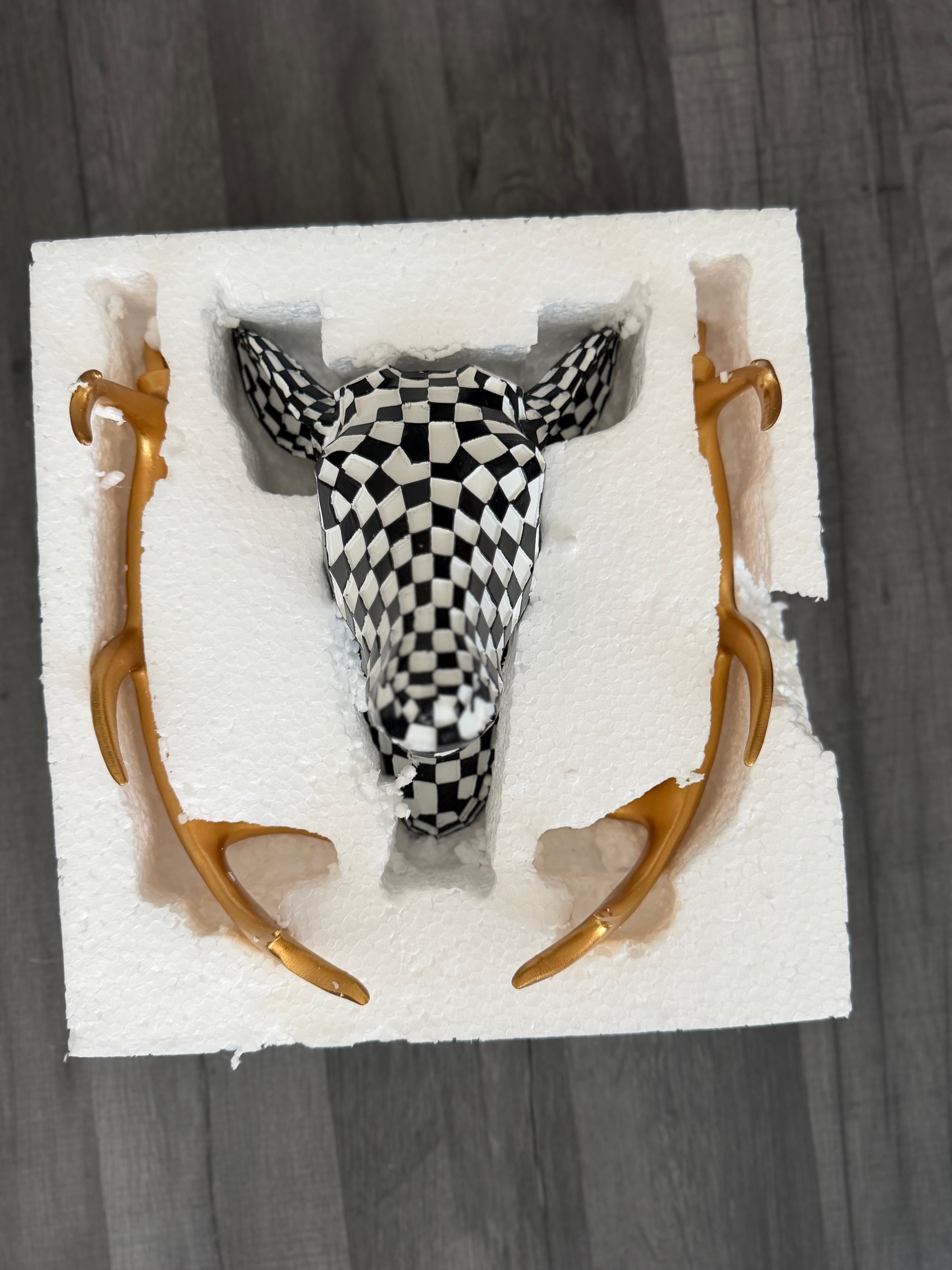 3D Resin Deer Head Wall Sculpture, Geometric Black/White with Gold Antlers