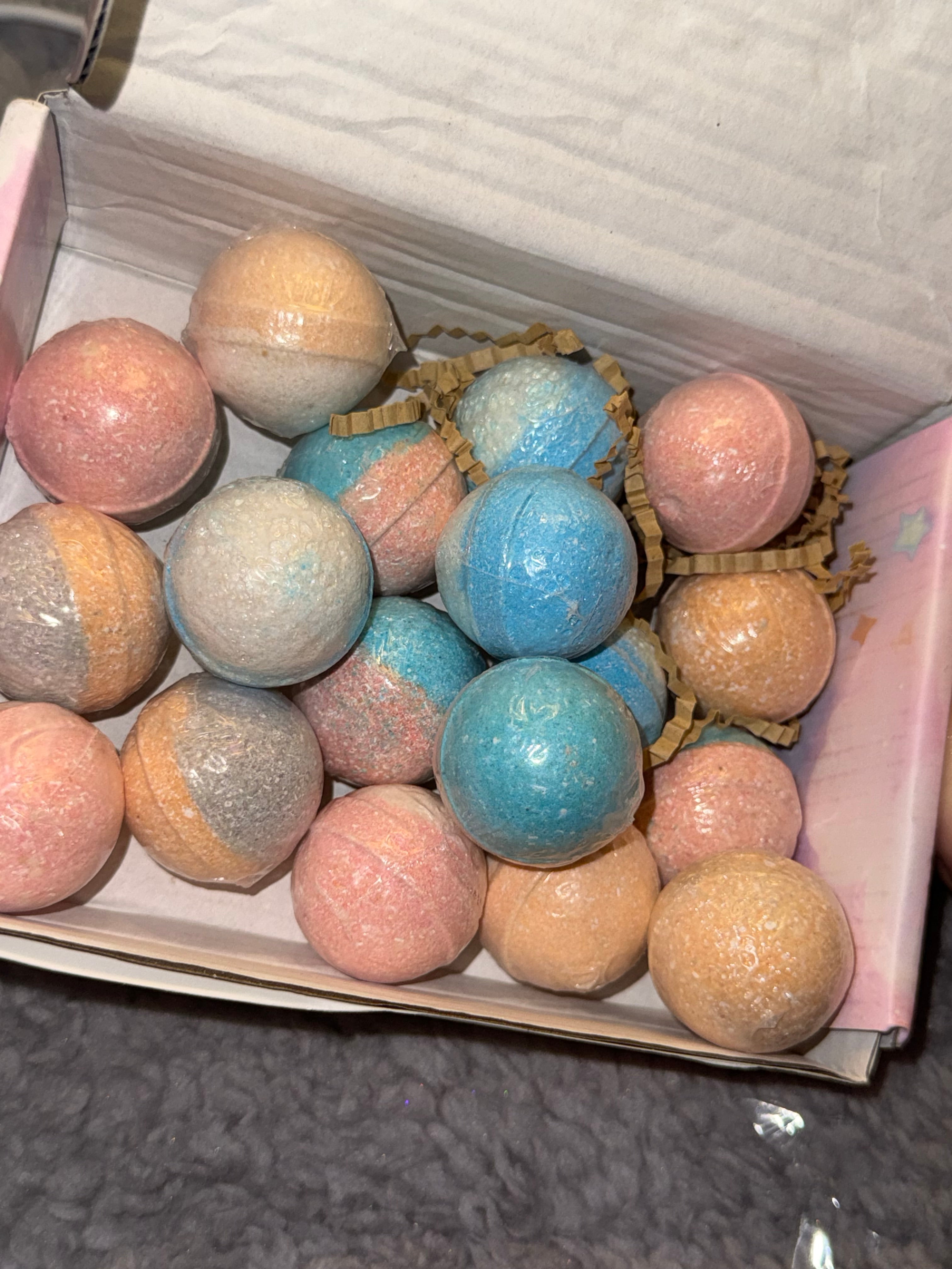 Mini Unicorn Bath Bombs Gift Set – 18PCS Colourful Fizzy Bath Bombs