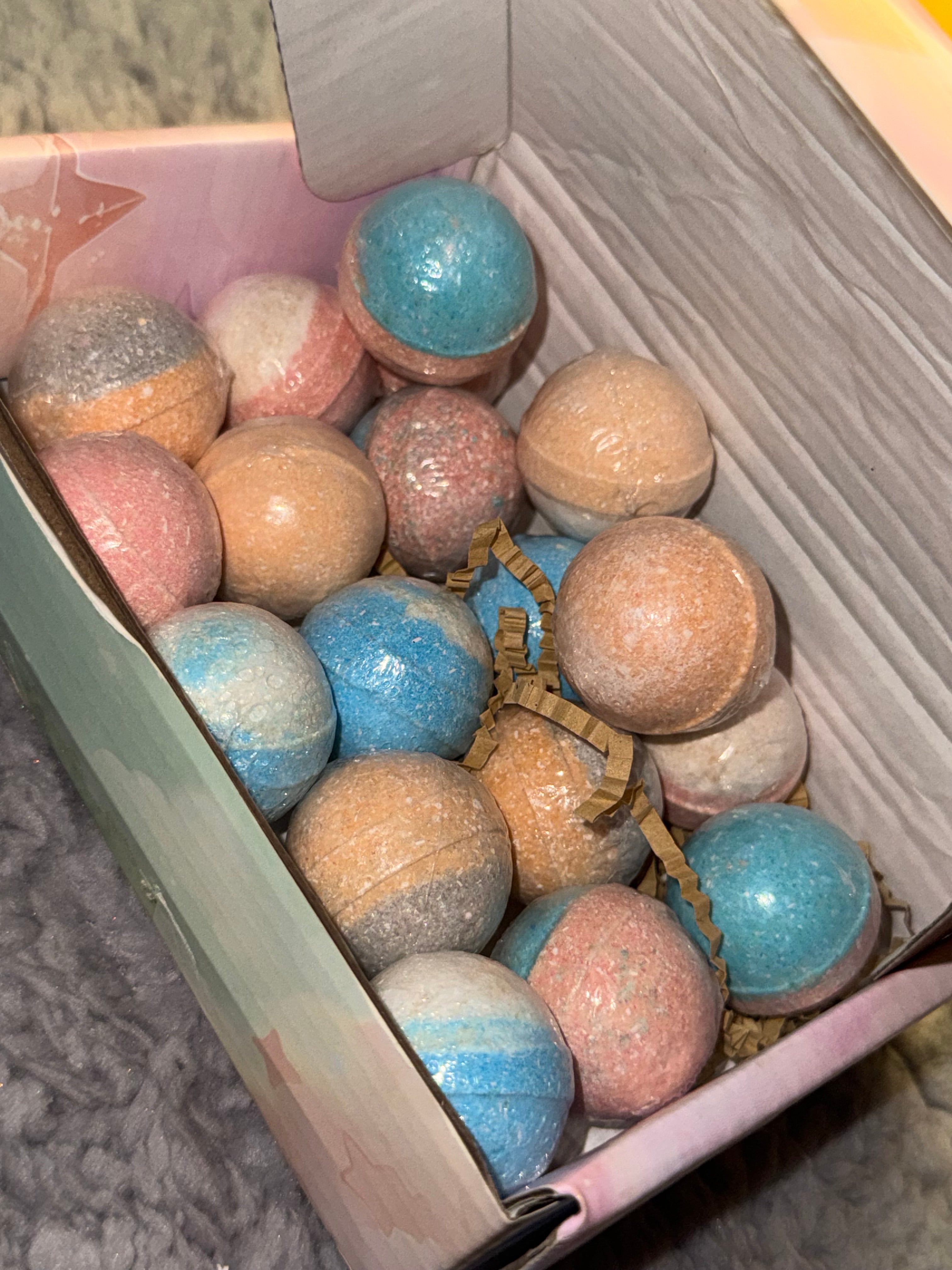 Mini Unicorn Bath Bombs Gift Set – 18PCS Colourful Fizzy Bath Bombs