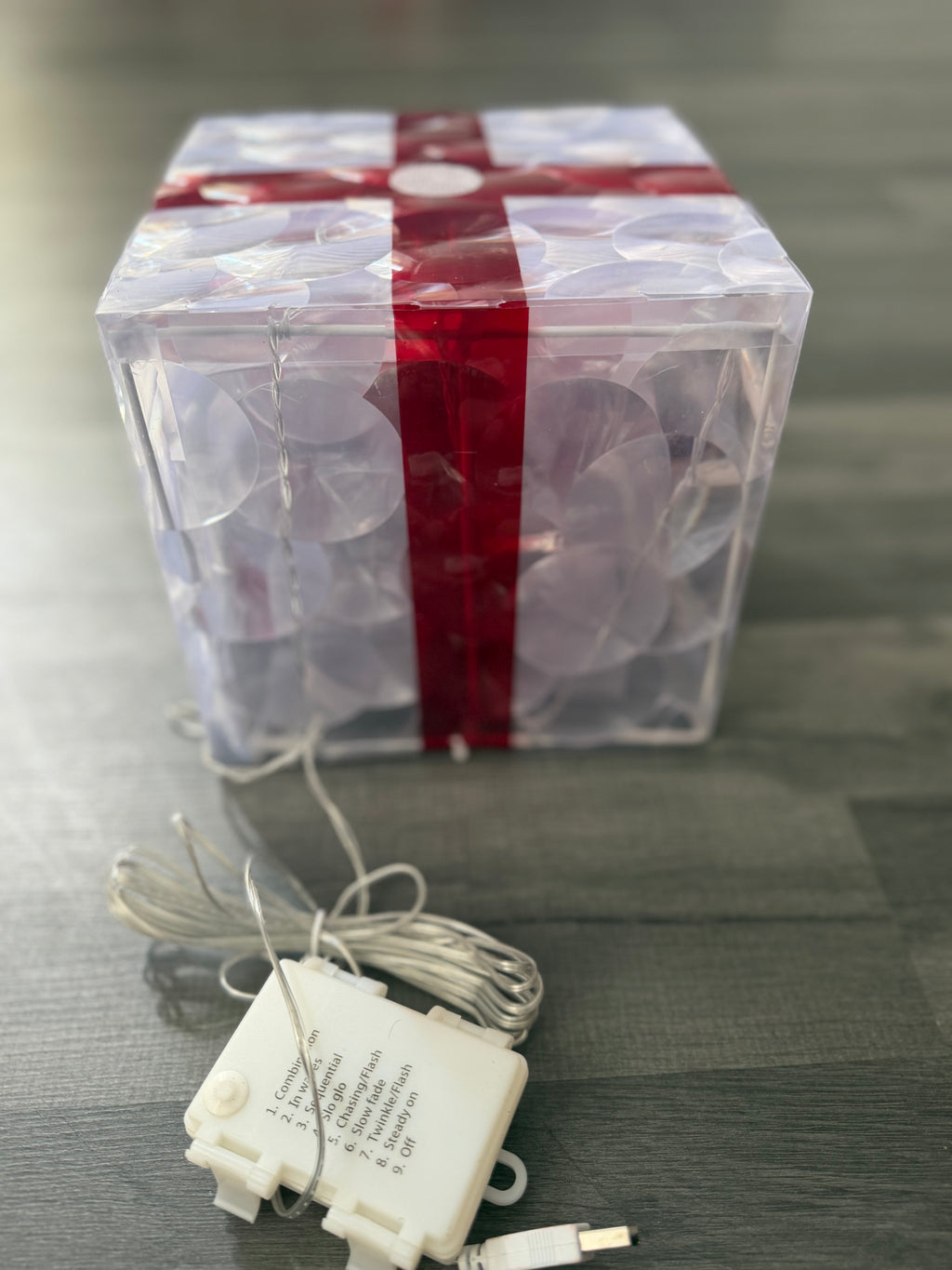 USB Powered LED Gift Box Fairy String Lights, 8 Modes, Red & White, Clear Cord