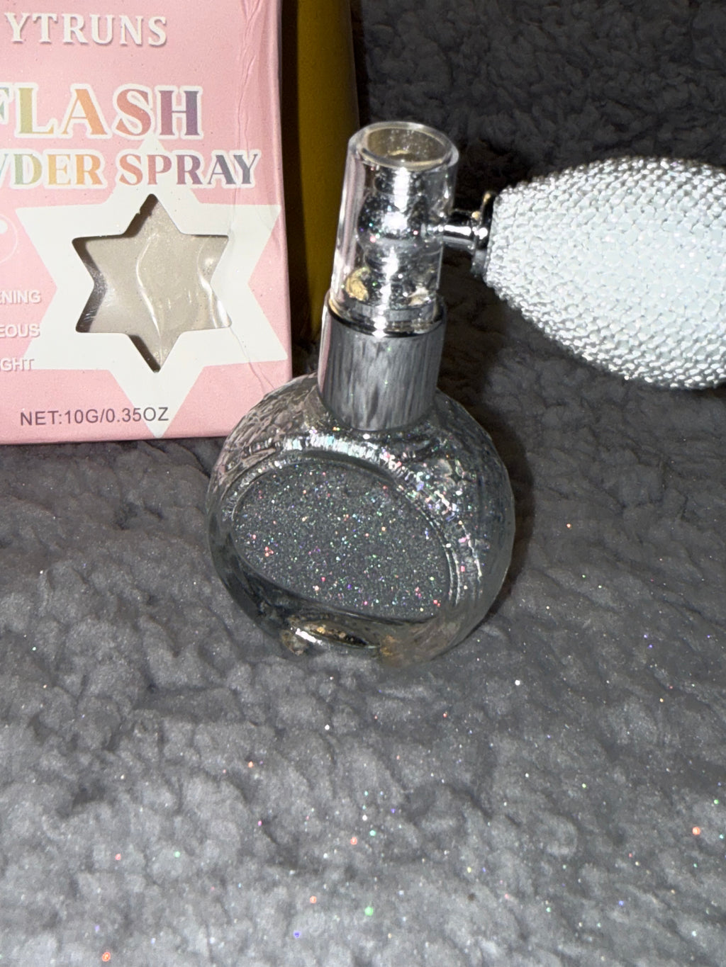 YTRUNS Flash Powder Spray Silver Glitter Highlighter – Face & Body Shimmer (10g)