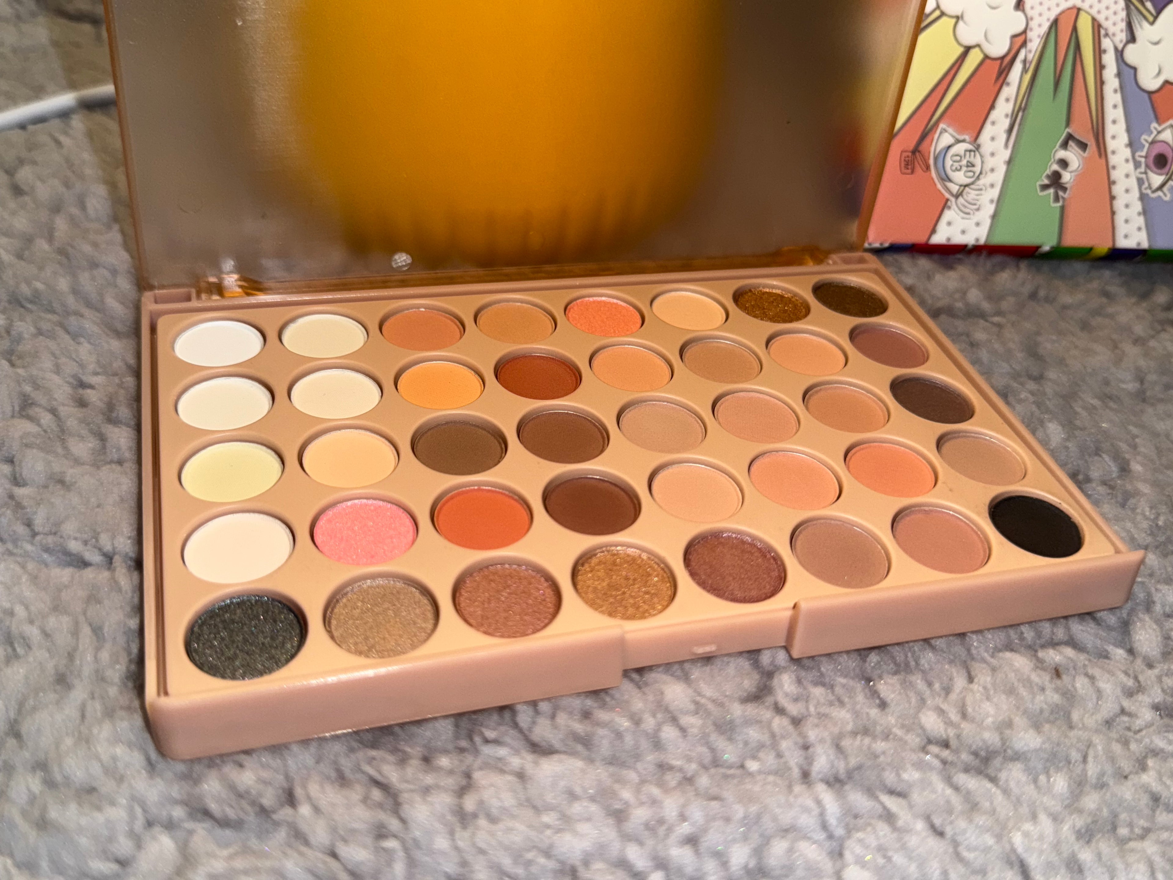 Popfeel Comic Style Eyeshadow Palette – 40 Color Professional Makeup Palette