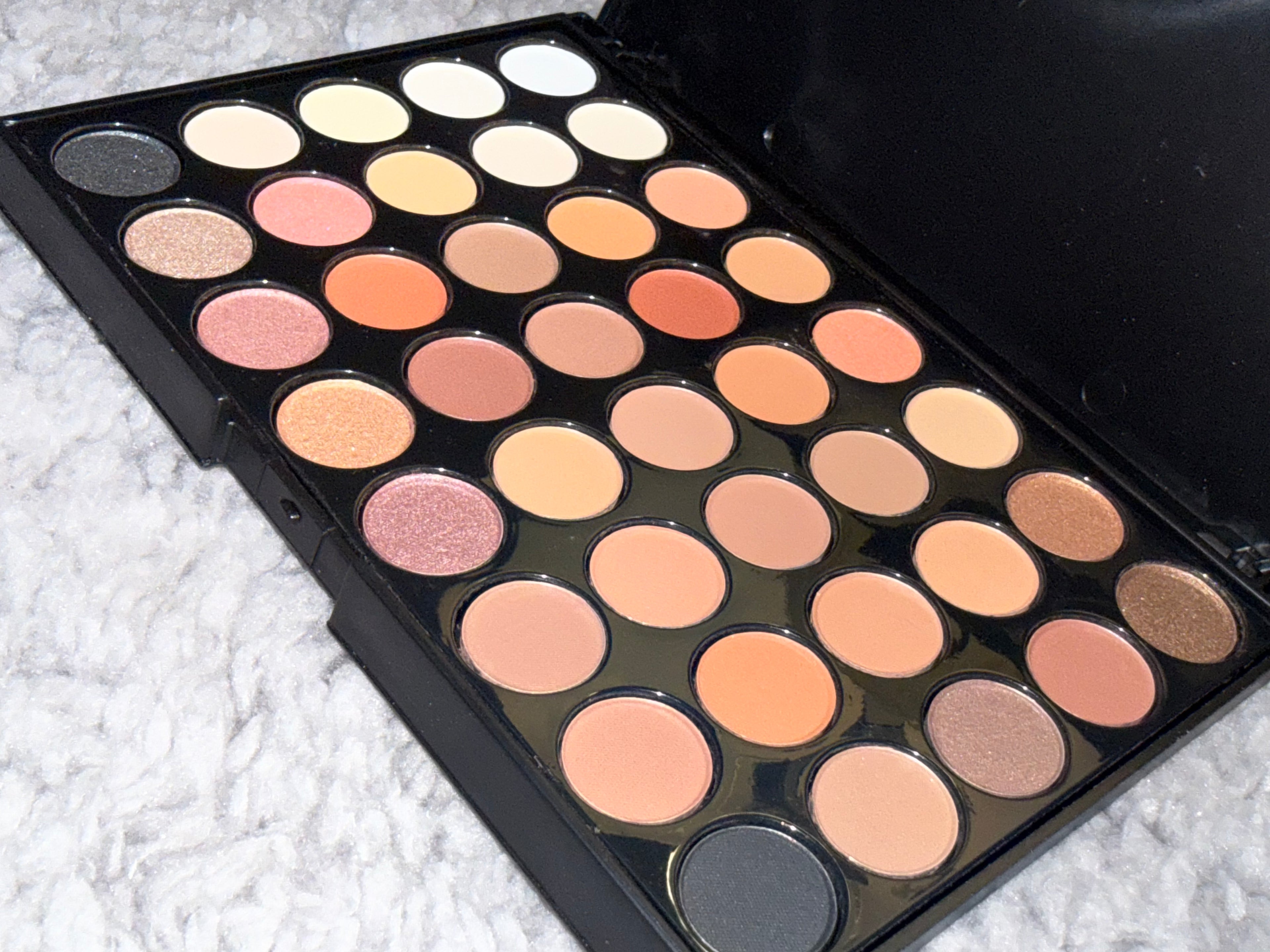 Popfeel 35 Color Eyeshadow Palette – Matte & Shimmer